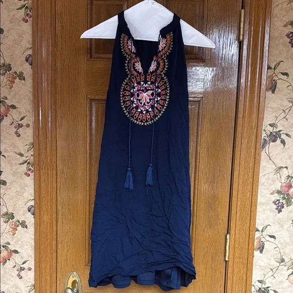 green emerald velvet dress Thml Jesse Sleeveless Flower Embroidered Dress Medium